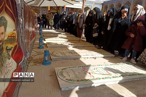 حضور فرهنگیان و دانش‌آموزان عضو سازمان دانش‌آموزی فارس در تجمع اعتراض‌آمیز محکومیت اهانت به قرآن کریم در شیراز