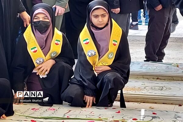 حضور فرهنگیان و دانش‌آموزان استان فارس در اجتماع محکوم کردن اهانت به قرآن کریم