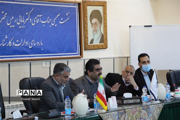 نشست صمیمی رئیس مرکز اطلاع‌‎رسانی و روابط عمومی وزارت آموزش و پرورش با مدیران و کارشناسان روابط عمومی ادارات آموزش و پرورش استان یزد