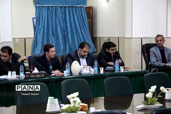نشست صمیمی رئیس مرکز اطلاع‌‎رسانی و روابط عمومی وزارت آموزش و پرورش با مدیران و کارشناسان روابط عمومی ادارات آموزش و پرورش استان یزد