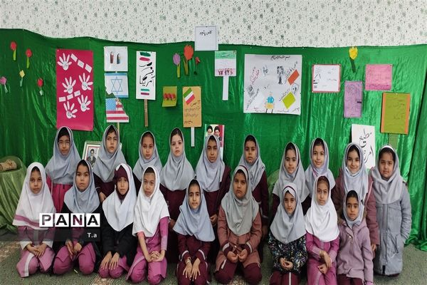 جشنواره خلاقیت ها  و ابتکارات دانش‌آموزی در آموزشگاه ۱۳ آبان بافق