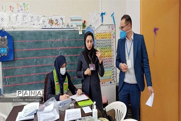 رقابت بیش از یک‌هزار دانش‌آموز در مسابقات بازی‌های فکری سرگرمی رویش در آباده