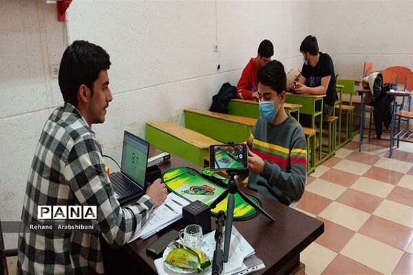 رقابت بیش از یک‌هزار دانش‌آموز در مسابقات بازی‌های فکری سرگرمی رویش در آباده