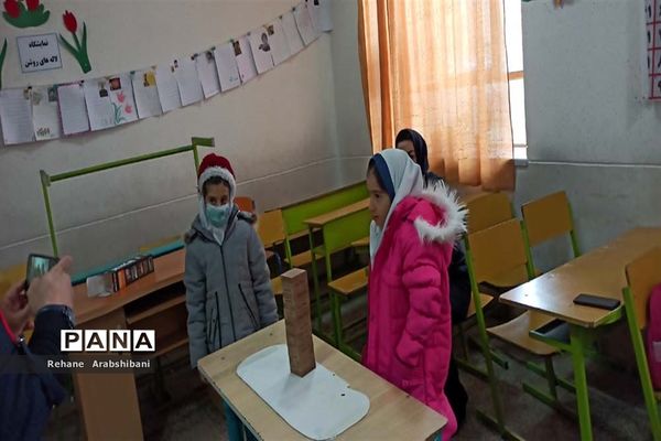 رقابت بیش از یک‌هزار دانش‌آموز در مسابقات بازی‌های فکری سرگرمی رویش در آباده