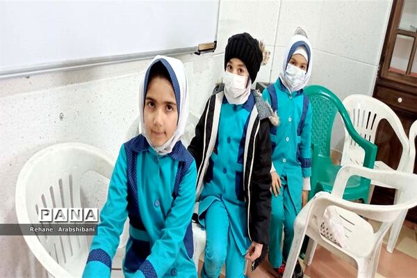 رقابت بیش از یک‌هزار دانش‌آموز در مسابقات بازی‌های فکری سرگرمی رویش در آباده