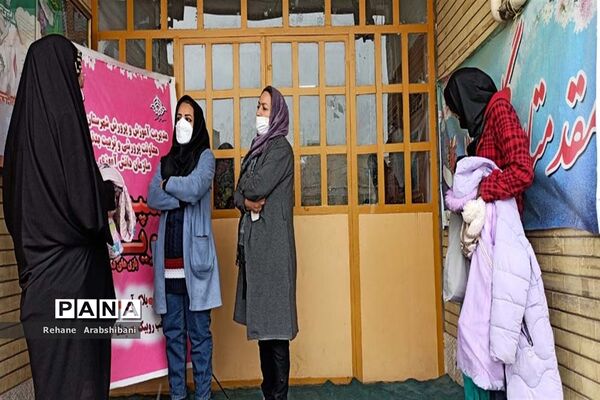رقابت بیش از یک‌هزار دانش‌آموز در مسابقات بازی‌های فکری سرگرمی رویش در آباده