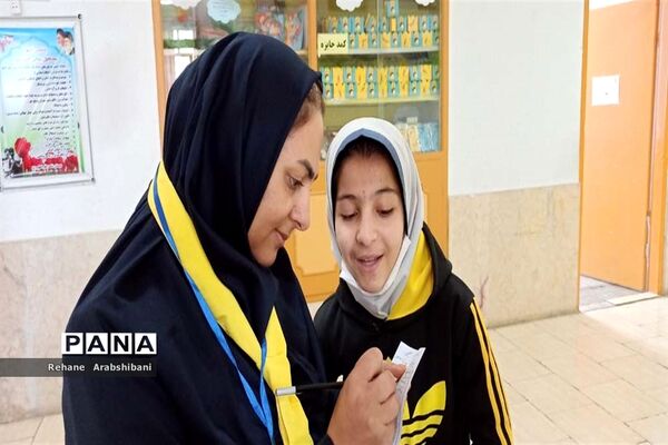 رقابت بیش از یک‌هزار دانش‌آموز در مسابقات بازی‌های فکری سرگرمی رویش در آباده