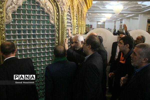 تجدید عهد خادمان فرهنگی قم با آستان مقدس بانوی کرامت