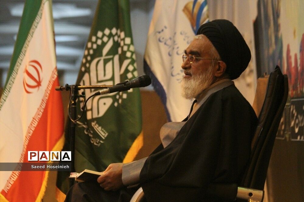 تجدید عهد خادمان فرهنگی قم با آستان مقدس بانوی کرامت