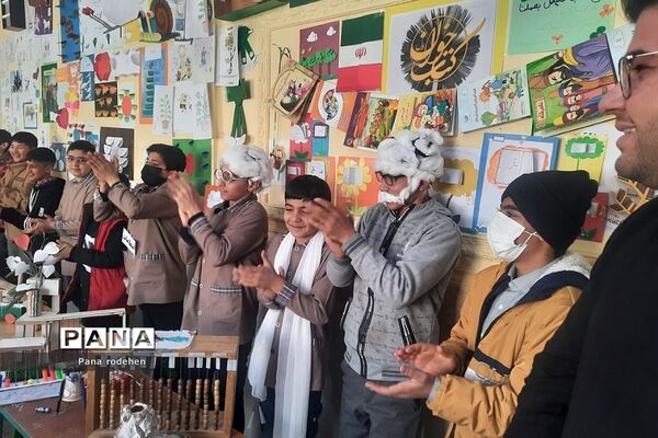 نمایشگاه جابربن حیان در دبستان امام‌حسن‌ مجتبی(ع) رودهن