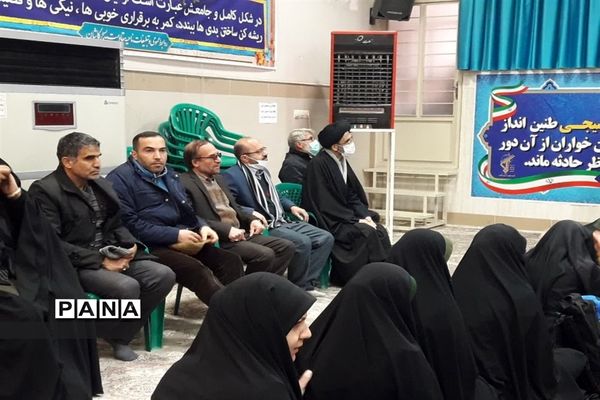 اعزام کاروان راهیان نور دانش‌آموزان کاشان