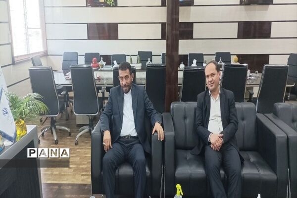 نشست هم‌اندیشی مدیر مالی سازمان دانش‌آموزی کشور با مدیرکل آموزش و پرورش استان بوشهر