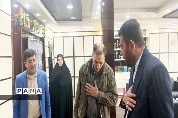 نشست هم‌اندیشی مدیر مالی سازمان دانش‌آموزی کشور با مدیرکل آموزش و پرورش استان بوشهر