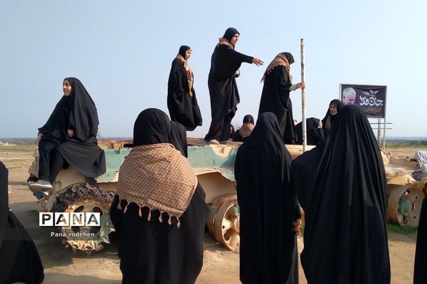 دانش‌آموزان دختر رودهن در اردوی راهیان نور