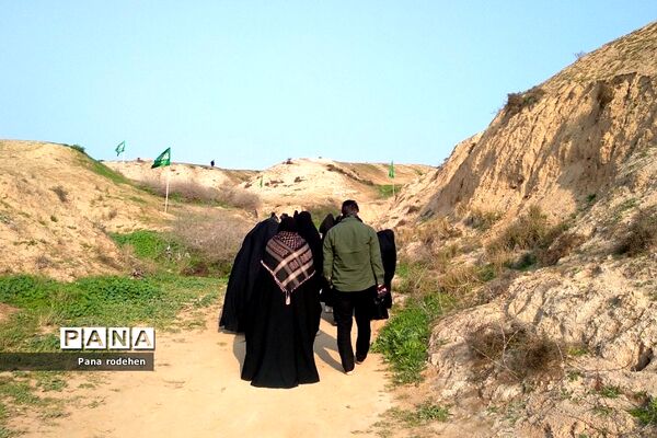 دانش‌آموزان دختر رودهن در اردوی راهیان نور