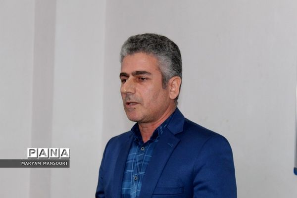 جلسه آموزش خانواده ویژه پدران در دبستان صحیفه نور فشافویه