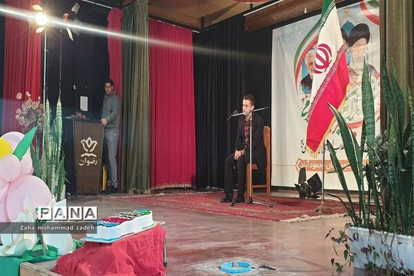 برگزاری جشن انقلاب در محمودآباد
