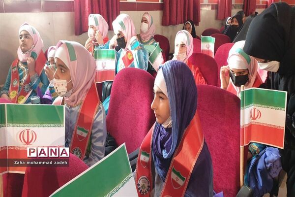 برگزاری جشن انقلاب در محمودآباد
