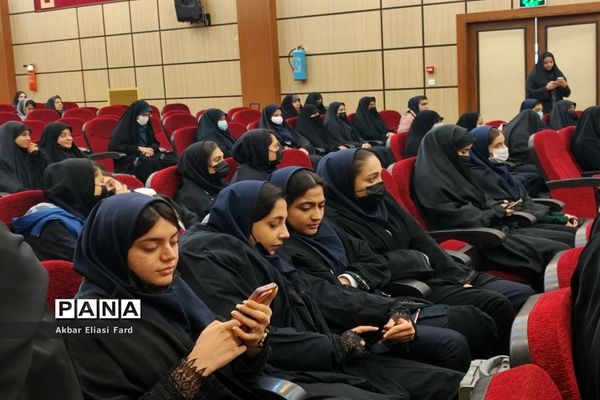 مراسم افتتاحیه اعزام راهیان نور دانش‌آموزی در اداره آموزش و پرورش شهرستان رباط‌کریم