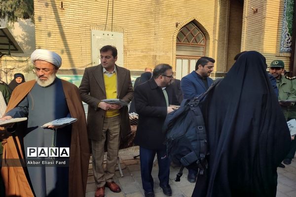 مراسم افتتاحیه اعزام راهیان نور دانش‌آموزی در اداره آموزش و پرورش شهرستان رباط‌کریم