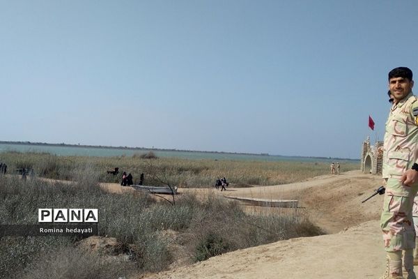 دانش‌آموزان رودهن در اردوی راهیان نور دشت ذوالفقاریه