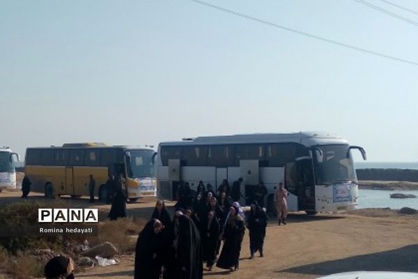 دانش‌آموزان رودهن در اردوی راهیان نور دشت ذوالفقاریه