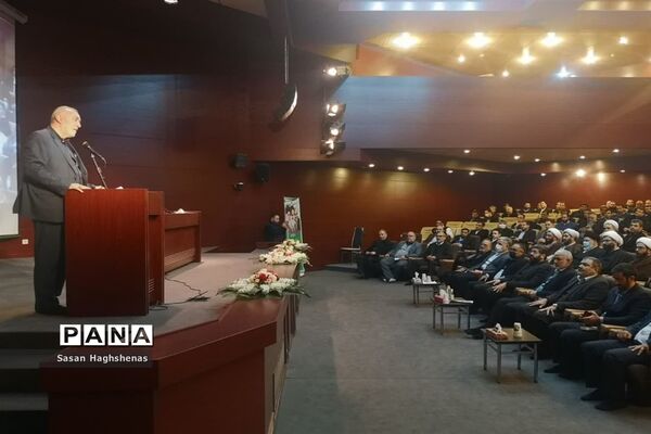 آئین تجدید میثاق استاندارتهران با آرمان‌های امام راحل