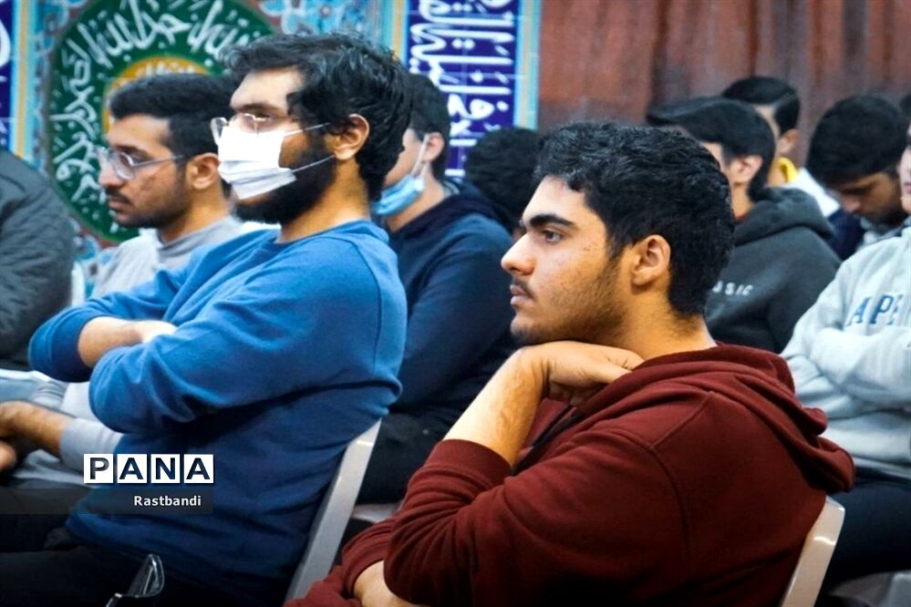 مجموعه گفتگوهای سوم شخص جمع در دبیرستان علامه حلی ۱۰