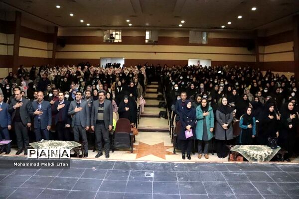 برگزاری  جشنواره نماز شکوفه‌ها در آباده
