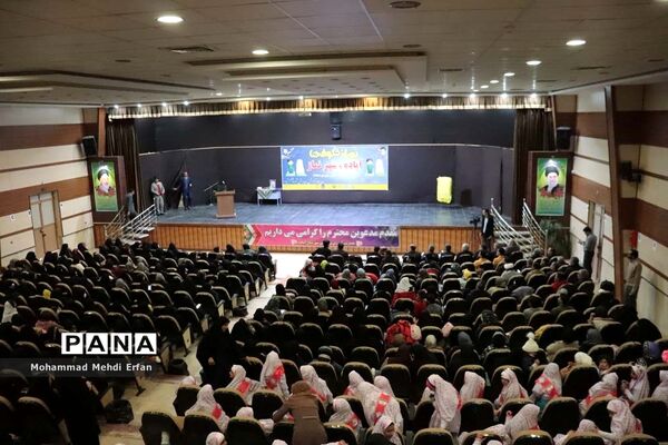 برگزاری  جشنواره نماز شکوفه‌ها در آباده