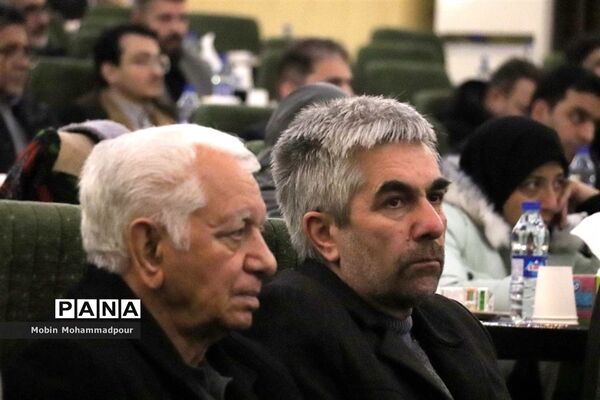 نشست خبری استاندار آذربایجان شرقی به مناسب دهه فجر