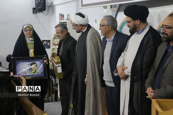 رونمایی از کتاب «روزگار طیبه» در قم