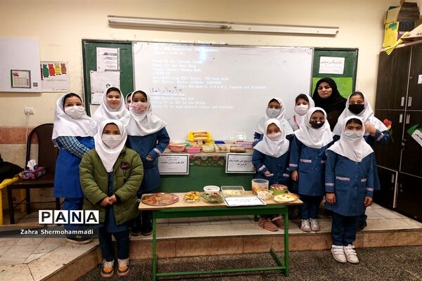 برگزاری جشنواره غذای سالم و سنتی ایران در آموزشگاه دخترانه شهیدسیفی شهرستان رباط کریم