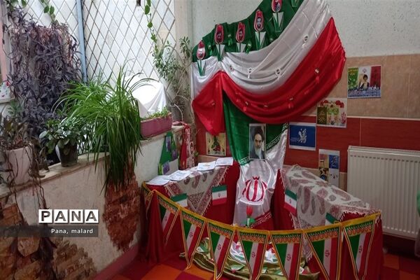 آغاز دهه فجر در مدارس ملارد