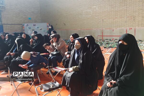آیین نواختن زنگ انقلاب به‌مناسبت آغاز ایام الله دهه فجر در فیروزکوه