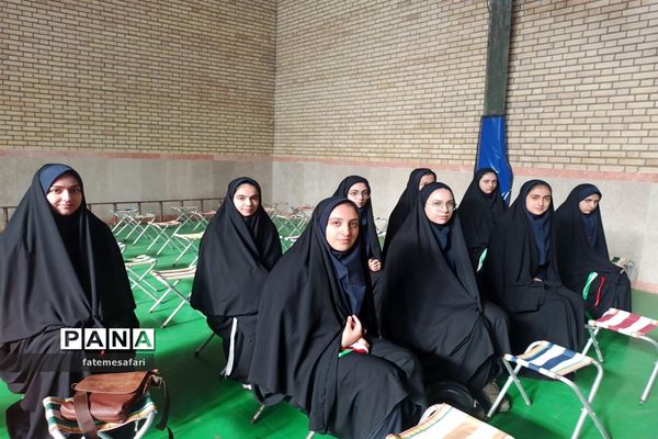 آیین نواختن زنگ انقلاب به‌مناسبت آغاز ایام الله دهه فجر در فیروزکوه