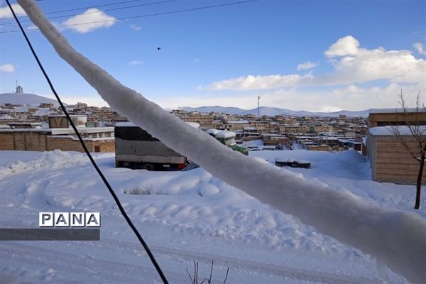 روز دل انگیز برفی در شهرستان بن