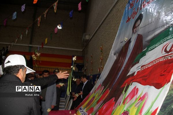 گلباران تمثال امام خمینی (ره) و شهدای انقلاب اسلامی شهرستان بهبهان