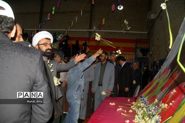 گلباران تمثال امام خمینی (ره) و شهدای انقلاب اسلامی شهرستان بهبهان