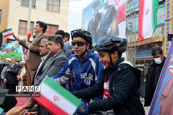 گلبانگ زنگ انقلاب در شهرستان گلبهار