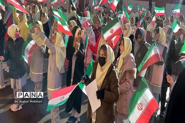 نواختن زنگ انقلاب در مدارس شهرستان نظراّباد