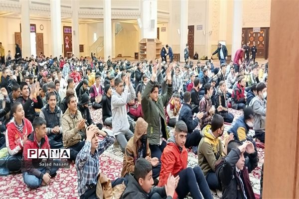 جشن تکلیف دانش‌آموزان پسر در حرم مطهر شاهچراغ (ع)