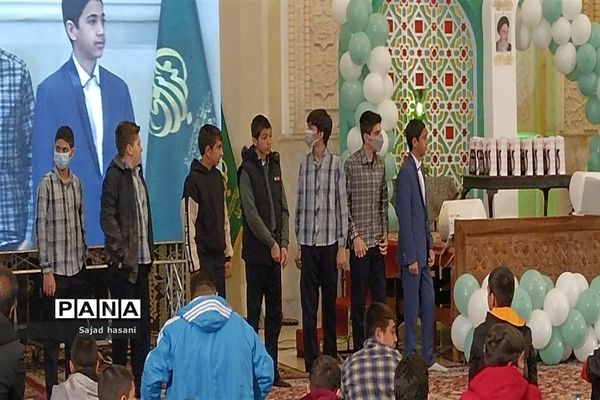 جشن تکلیف دانش‌آموزان پسر در حرم مطهر شاهچراغ (ع)