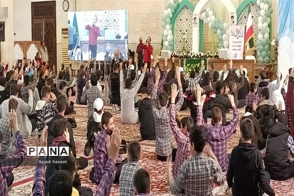 جشن تکلیف دانش‌آموزان پسر در حرم مطهر شاهچراغ (ع)