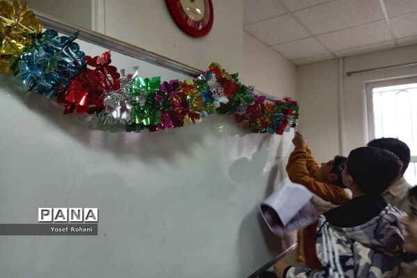 استقبال از دهه فجر توسط مدرسه فرهنگ پسرانه کاشمر