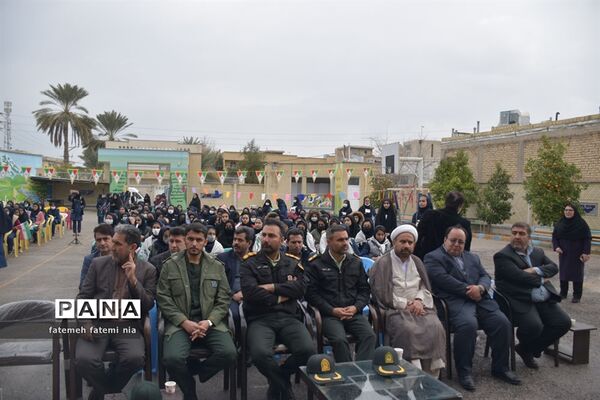 طنین  زنگ انقلاب اسلامی در مدارس جهرم
