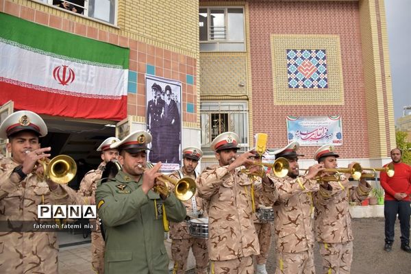 طنین  زنگ انقلاب اسلامی در مدارس جهرم