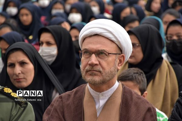 طنین  زنگ انقلاب اسلامی در مدارس جهرم