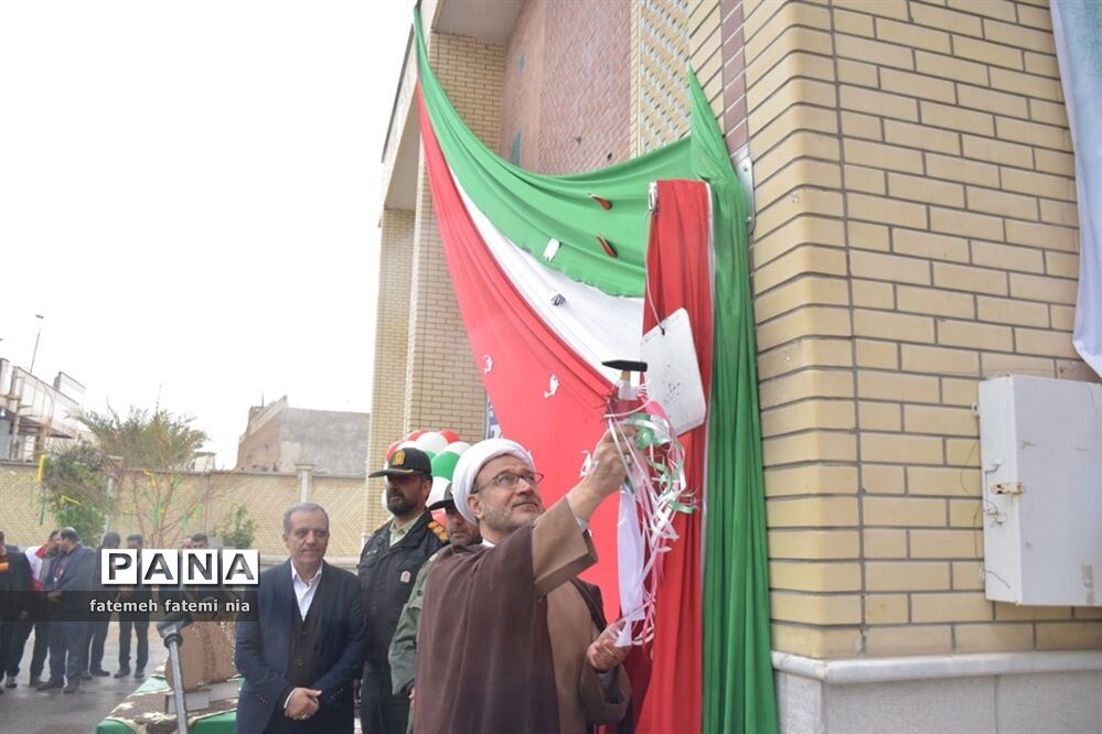 طنین  زنگ انقلاب اسلامی در مدارس جهرم