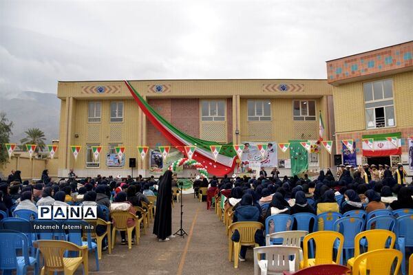 طنین  زنگ انقلاب اسلامی در مدارس جهرم
